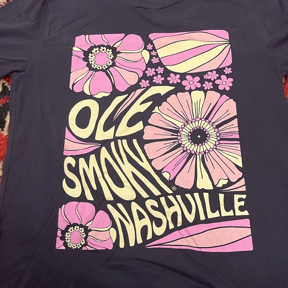 Ole Smokey Nashville Short Sleeve Graphic T-Shirt - Picture 2 of 6